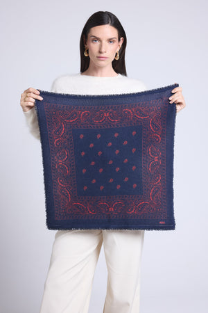 #BLEUMARINEETROUGEBORDEAU