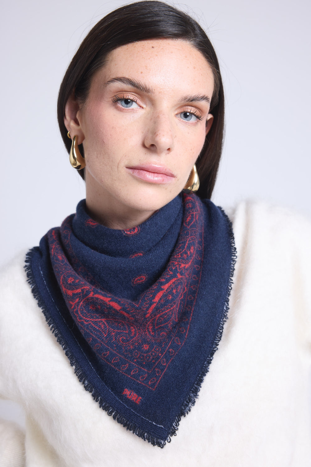 #BLEUMARINEETROUGEBORDEAU