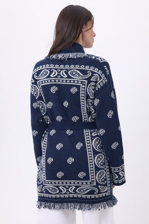 #BLEUMARINEBLANC #FEMME