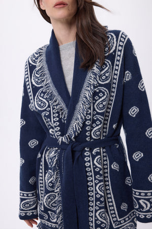 #BLEUMARINEBLANC #FEMME