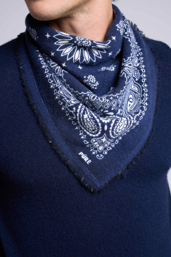 #BLEUMARINEBLANC