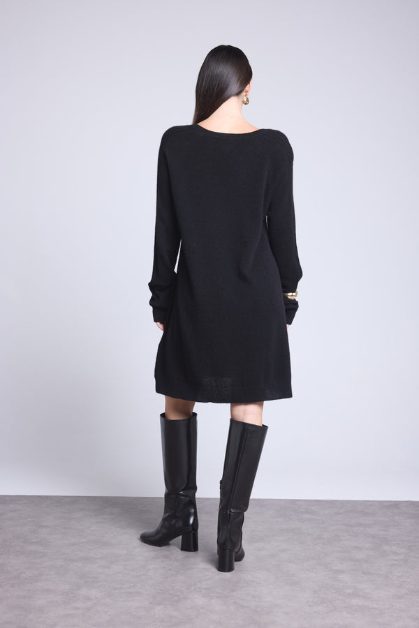 ROBE COL V - APRIL