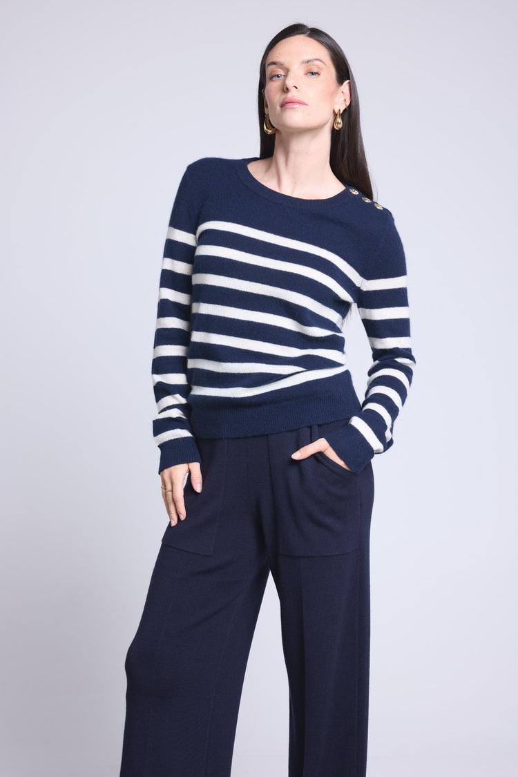 #BLEUMARINEETBLANC