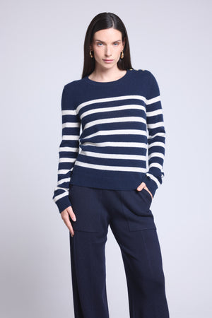#BLEUMARINEETBLANC
