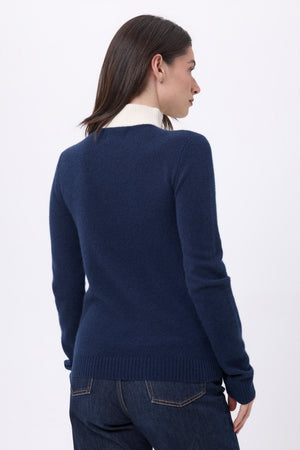 #BLEUMARINEBLANC #FEMME