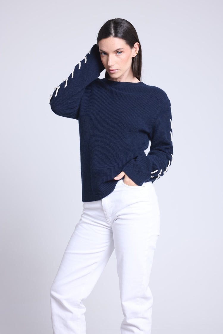 #BLEUMARINEETBLANC