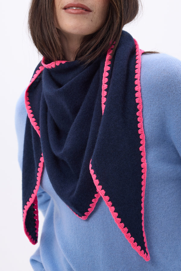 #BLEUMARINEROSEFLUO #FEMME