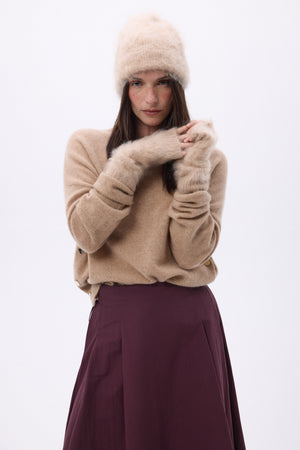 #BEIGECREME #FEMME