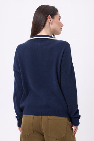 #BLEUMARINEBLANC #FEMME