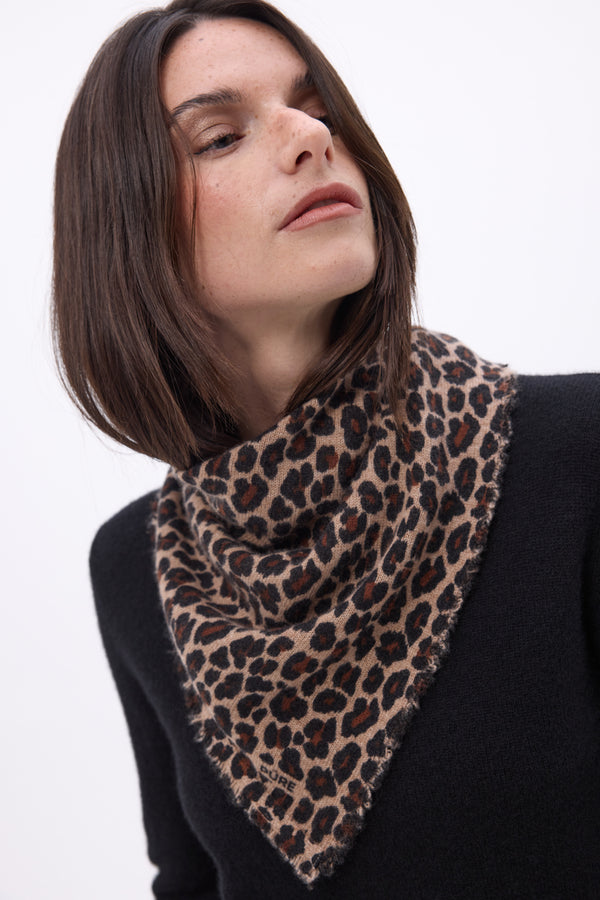 #LEOPARD #FEMME