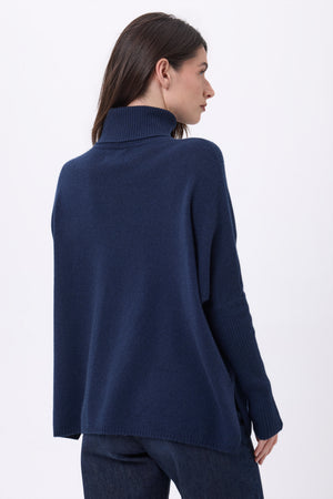 #BLEUMARINEROUGE #FEMME