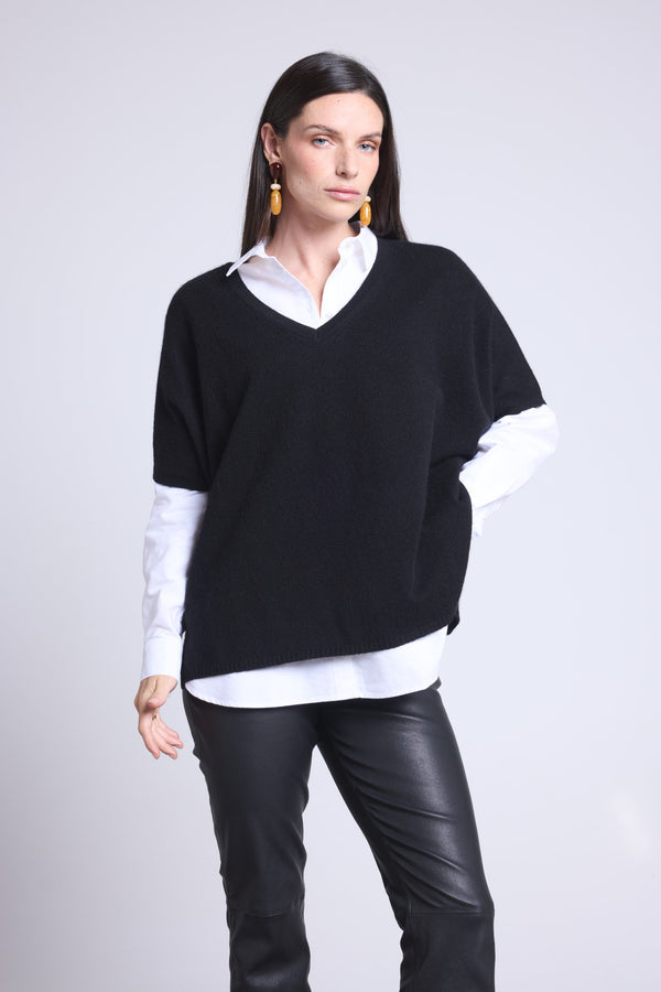 PULL OVERSIZE SANS MANCHE COL V - ONA
