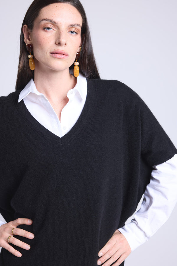 PULL OVERSIZE SANS MANCHE COL V - ONA