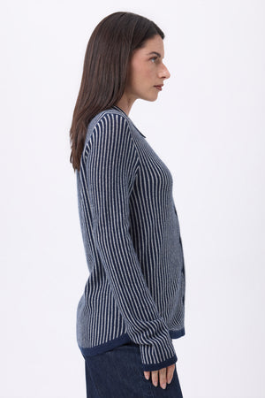 #BLEUMARINEBLANC #FEMME