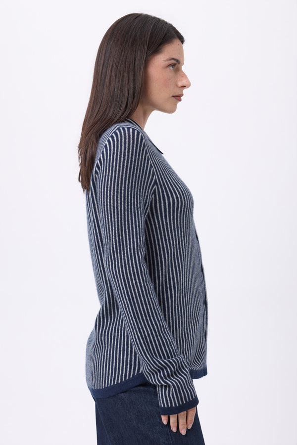 #BLEUMARINEBLANC #FEMME
