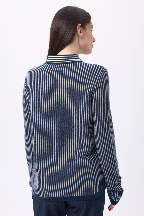 #BLEUMARINEBLANC #FEMME