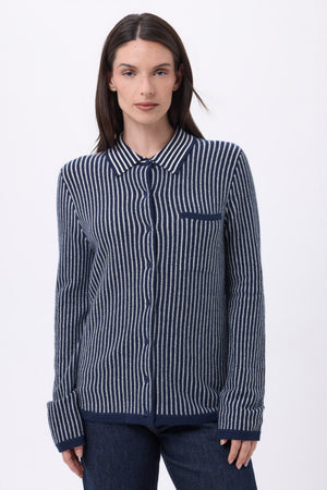 #BLEUMARINEBLANC #FEMME
