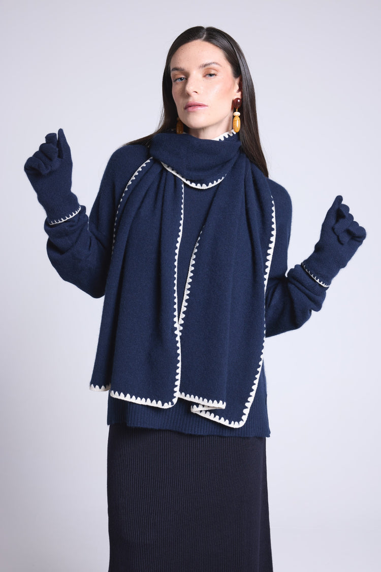 #BLEUMARINEBLANC
