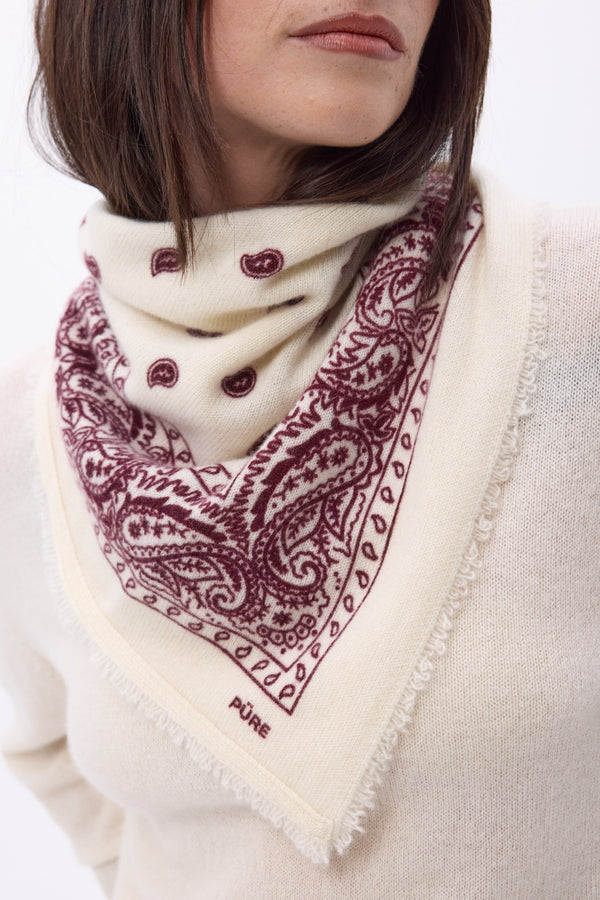 #BLANCBURGUNDY #FEMME