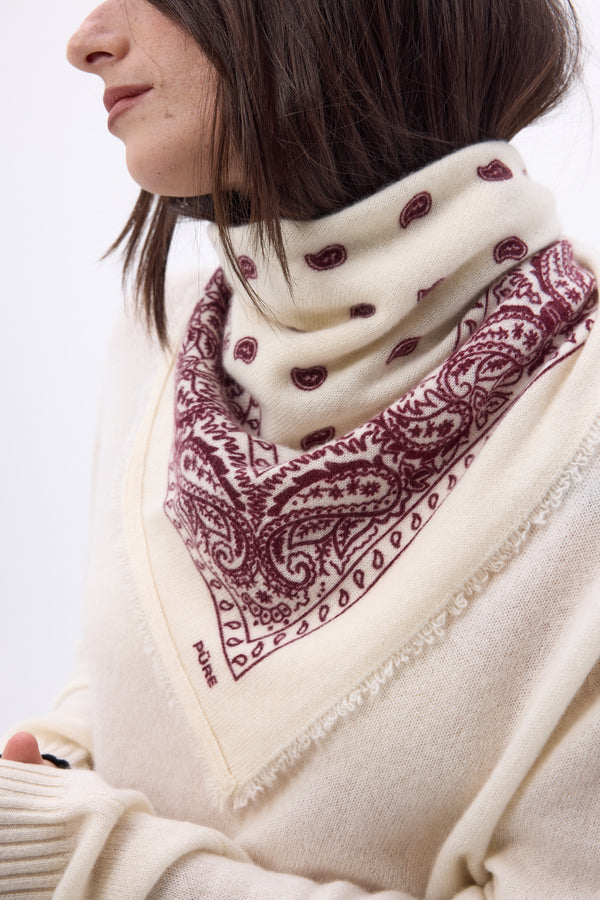 #BLANCBURGUNDY #FEMME