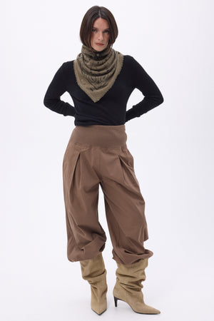 #KHAKICHINE #FEMME